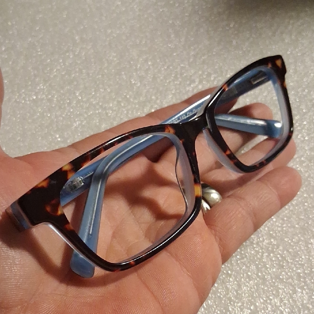 On Guard Tortoise Shell and Blue Eyeglass Frames Rx Or Sun Shades Ready.